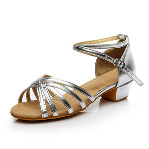 Sandalias de <span class=keywords><strong>baile</strong></span> latino de salón de estilo clásico de tacón bajo <span class=keywords><strong>cubano</strong></span> de satén marrón niñas adolescentes/niños - Product Image 2