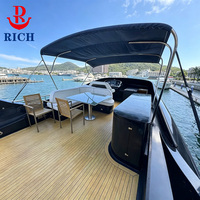 Yacht de luxe Ferretti 720 Fly 73 pieds avec flybridge, en FRP, 4 cabines, 4 salles de bain, certifié CE et CCS, idéal pour la location d'entreprise