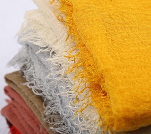 Écharpe Pashmina froissée en gaze promotionnelle avec franges bon marché - Product Image 2