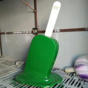Gran Escultura de Camión de Helados de Fibra de Vidrio Personalizada con Diseño de <span class=keywords><strong>Helado</strong></span> Derretido <span class=keywords><strong>y</strong></span> Resina - Product Image 3