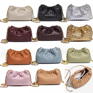 <span class=keywords><strong>Bolso</strong></span> de Mano Compacto de Cuero PU para <span class=keywords><strong>Mujer</strong></span>, Diseño Nuevo, Estilo Casual Retro, <span class=keywords><strong>Bolso</strong></span> Bandolera Tejido con <span class=keywords><strong>Cadena</strong></span> de Moda - Product Image 1