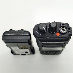 Radio Digital DMR Original Motorola DP4801e IP68 Impermeable con Bluetooth y GPS Transceptor Portátil UHF/VHF - Product Image 5