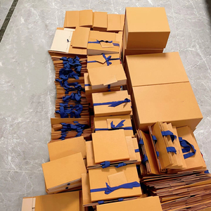 2025 Chất Lượng Hàng Đầu Biểu Tượng Tùy Chỉnh Thiết Kế Sang Trọng Túi Bán Buôn Phụ Nữ Vai Túi Bao Bì Ban Đầu Hộp Quà Tặng - Product Image 4