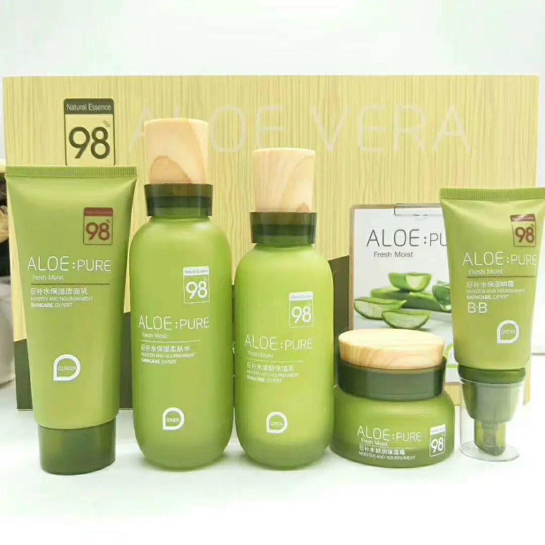 Hot Selling Plant Essence Aloë Vera Huidverzorgingsset Rustgevende Hyaluronzuur Gezichtsverzorging Set Aloë Gezichtskit Geschenkdoos