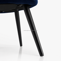 Chaise de salle à manger moderne en velours nordique avec pieds en métal noir, siège rembourré de luxe sans accoudoirs pour restaurant, salon et café