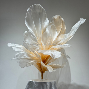 Nouvel arrivage Installation d'<span class=keywords><strong>art</strong></span> en soie géante faite à <span class=keywords><strong>la</strong></span> main pour décoration <span class=keywords><strong>de</strong></span> scène <span class=keywords><strong>de</strong></span> mariage Vitrine Fleur géante - Product Image 4