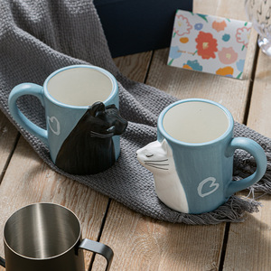 Mug à café en céramique personnalisé, finition mate, peint à la main, motif chat 3D, mug à eau fantaisie, cadeau original - Product Image 4