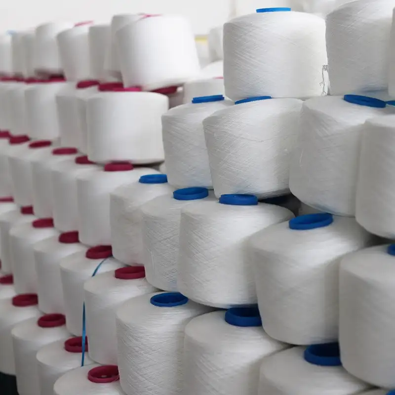 Kırışıklık direnci boyalı renkler % 100% polyester çanta kapanış dikiş ipliği giysi fabrikası için
