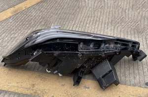 Faro Delantero LED LM500 LM300H Original de Segunda Mano, Compatible con Lado Derecho e Izquierdo - Product Image 4