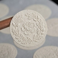Étiquettes autocollantes en papier gaufré imperméables personnalisées avec logo, autocollants d'étanchéité en feuille d'or pour emballages de cosmétiques, d'aliments et de boîtes cadeaux