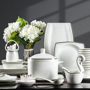 Service de table en porcelaine 60 pièces, style européen luxe léger, bord argenté, idéal pour mariage, restaurant, hôtel - Product Image 2