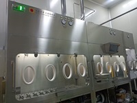 HJCLEAN Isolator Sterilitas API Berkualitas Tinggi dan Berkinerja Tinggi dengan Filter HEPA Kelas A untuk Penggunaan Laboratorium