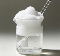 SLES 70% Sodium Lauryl Ether Sulfate, tensioactif à faible irritation, matière première pour cosmétiques, gel douche, détergent ménager, pH