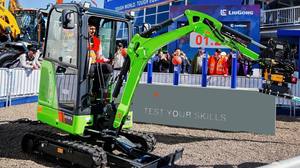 <span class=keywords><strong>Mini</strong></span> escavatore elettrico da 2 tonnellate 9018FE con motore 17kW e secchio 0.045m ³ per uso agricolo e forestale - Product Image 4