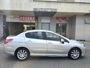 Voiture Dongfeng <span class=keywords><strong>Peugeot</strong></span> <span class=keywords><strong>308</strong></span> 5-Seat voiture à essence à transmission automatique d'<span class=keywords><strong>occasion</strong></span> avec toit ouvrant panoramique - Product Image 6