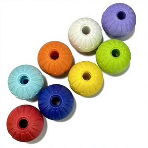 屋外インタラクティブペットトイ 7cm 天然EVA製 フローティングフォーム 犬用噛むおもちゃ 噛みつきに強い中空ペットボール 日常使いの犬用トイ - Product Image 1