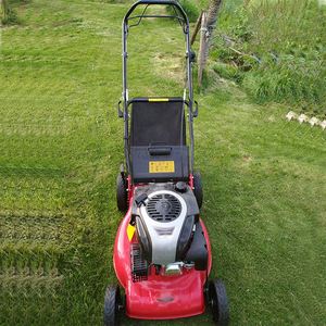Outil de jardin, tondeuse à gazon à essence avec certification CE - Product Image 2