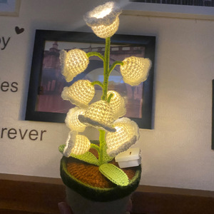 Lily thung lũng hiện đại <span class=keywords><strong>LED</strong></span> ánh sáng ban đêm sáng tạo Crochet Máy tính để bàn trang trí Pin hoạt động chậu cây món quà giáng sinh cho phòng ngủ - Product Image 3