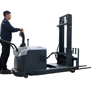 Chariot élévateur pour centre logistique 1,5 tonne - Product Image 1