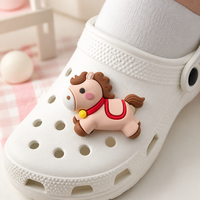 Breloques personnalisées en PVC souple en forme de sabot de cheval de dessin animé, épingles décoratives pour chaussures pour enfants et adultes