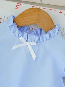 2025 Mới Mùa Xuân/Mùa Hè Cô Gái Cổ Áo Lá Sen Bay Tay Áo Top + Bow Denim Nối Váy Hai Mảnh Bộ - Product Image 4