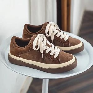Zapatos de hombre de talla grande para primavera, resistentes al desgaste, con suela gruesa, nuevas zapatillas versátiles de lona Maillard, estilo deportivo para caminar. - Product Image 1
