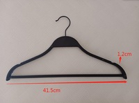 Perchas antideslizantes para pantalones a la moda que ahorran espacio, tienda de ropa, soporte para ropa de adultos, percha de plástico personalizada