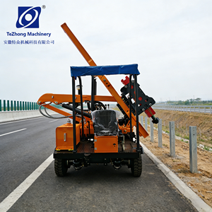 Pala perforatrice per guardrail con motore a pompa per tutti i terreni, a risparmio energetico, per siti di lavoro difficili, fattorie, ranch e condizioni del terreno irregolari - Product Image 1