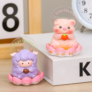 Adornos de coche de animales de dibujos animados Ruijie, decoración de resina de la suerte para niñas, decoración de interiores - Product Image 1