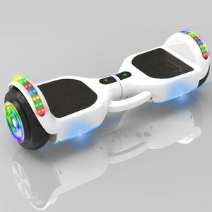 Patineta Eléctrica <span class=keywords><strong>de</strong></span> Equilibrio Automático <span class=keywords><strong>de</strong></span> 7 Pulgadas <span class=keywords><strong>de</strong></span> Gran Venta Recomendada para Niños y Jóvenes - Product Image 1