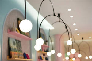 Decorazioni per negozi dolci carini Interior Design personalizzato per gelateria rosa per esposizione di Yogurt congelato Design per negozio di tè al latte e caffè - Product Image 6