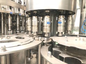 Máquina automática de llenado de botellas de vidrio de plástico para línea de producción, relleno de líquido y champú con componentes de núcleo PLC - Product Image 4