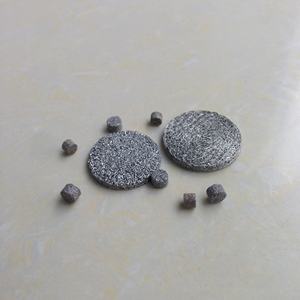 היצרן מייצר לוחות סינון, דיסקיות סינון ורכיבי סינון מפלדת אל-חלד 304 316L בגודל 5*2.5 מ\\\"מ, שנוצרו בטכנולוגיית סינטור. - Product Image 6