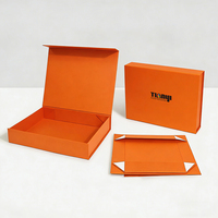 Boîte cadeau pliable à fermeture magnétique personnalisée avec impression UV, gaufrage et laminage mat pour cadeaux d'entreprise et emballage de boîtes promotionnelles