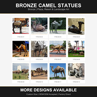 Grande statue de chameau en bronze pour extérieur, sculpture ornementale allongée avec selle et poteaux en laiton, patine naturelle, pour jardin, cour et décoration de propriété