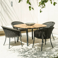 Ensemble de table et de chaises de salle à manger extérieures pour villa moderne avec structure en alliage d'aluminium, tissu imperméable, durable et résistant aux intempéries