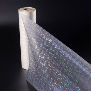 Rollo de Película de Laminación Térmica Transparente de PET Bopp, Holograma 3D de Corazón, 330mm*200m*25Mic - Product Image 5