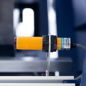 Machine à tricoter pour empeignes de chaussures en maille 3D Flyknit, volume annuel de production de 20 000 unités - Product Image 2