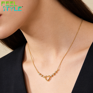 Collier pendentif barre cœur ajouré délicat avec pierre CZ, cadeau d'<span class=keywords><strong>amour</strong></span> personnalisé, en acier inoxydable 316 PVD or rose et argent, avec chaîne maille forçat - Product Image 4