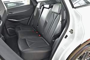 Voiture d'occasion à vendre Voiture d'occasion à vendre Changan Cs75 Plus Voiture d'occasion 1.5t Véhicules d'occasion Essence Essence 5 places SUV Pas cher - Product Image 4