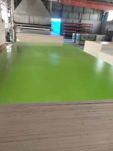 Patrón sólido de madera contrachapada con cara de <span class=keywords><strong>melamina</strong></span> de 18x1220x2440mm con estándares de emisión de formaldehído E1, pegamento decorativo para armario WBP - Product Image 3