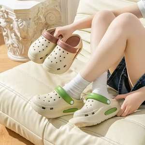 Sandales à Trous au Meilleur Prix Chaussures de Plage Vibrantes Sabots de Jardin Tendance Chaussures de Type Sabot Élégantes pour Hommes Femmes Adolescents Style Urbain - Product Image 4