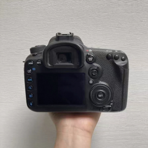 สภาพใหม่ 99% ชัตเตอร์ไม่เกิน 10K — รับข้อเสนอ 7D2 ไว้เลย! - Product Image 2