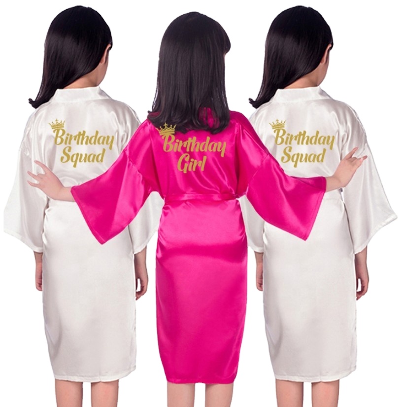 Атласные халаты для девочек, Бальное кимоно золотого цвета с надписью, для вечеринки в спа, подарок на день рождения