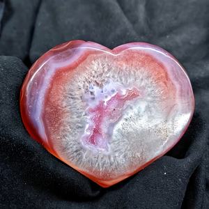 Wholesale Hot Selling Pink Agate <b>Heart</b> Crystal Healing Natural Polished Stone for Unique Home Decorations and Holiday Gifts - Product Image 3