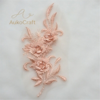 Appliques en dentelle brodée de perles et de paillettes 3D en tulle polyester et maille, motifs perlés pour robes de mariée et de cérémonie