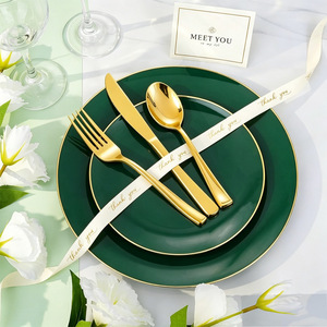 Ensemble de <span class=keywords><strong>vaisselle</strong></span> <span class=keywords><strong>jetable</strong></span> en plastique 70 pièces, assiettes, gobelets, couverts et serviettes avec bordure dorée pour mariage, fête d'anniversaire - Product Image 6