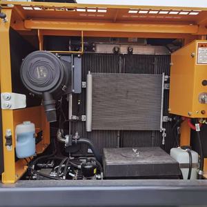 Excavatrice sur chenilles Hyundai HX135G d'occasion, 13,8 tonnes, d'origine coréenne, de taille moyenne - Product Image 5