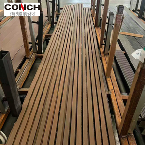 Панели Great Wall WPC для облицовки стен: современные европейские древесно-полимерные композитные доски для наружного применения, водонепроницаемые, для спортзалов, черный фон - Product Image 2