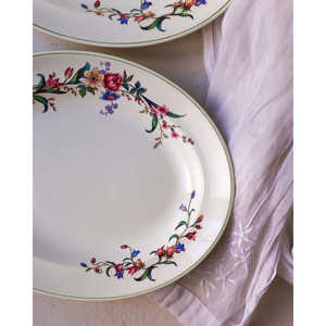 Juego de Vajilla Grande de Seis Piezas con Diseño de Gabriella P. Wedgwood Hathaway, Incluye Salseras (0 Kg) - Product Image 4